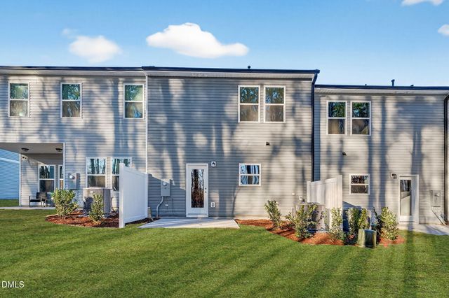 582 Barrington Row Avenue, Zebulon, NC 27597