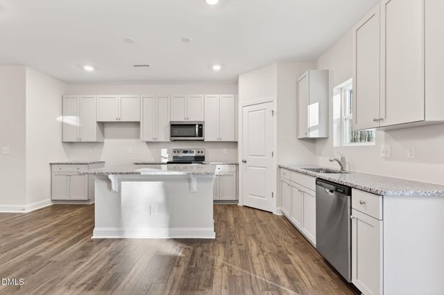 582 Barrington Row Avenue, Zebulon, NC 27597
