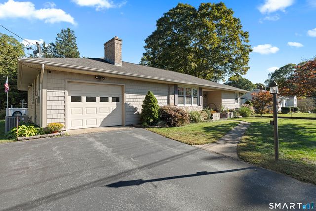 4 Dogwood Drive, Waterford, CT 06375