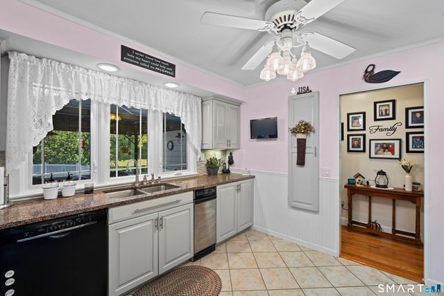 4 Dogwood Drive, Waterford, CT 06375