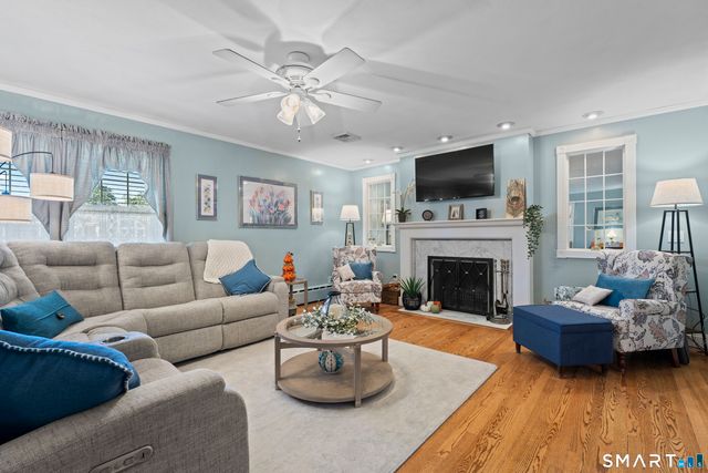 4 Dogwood Drive, Waterford, CT 06375