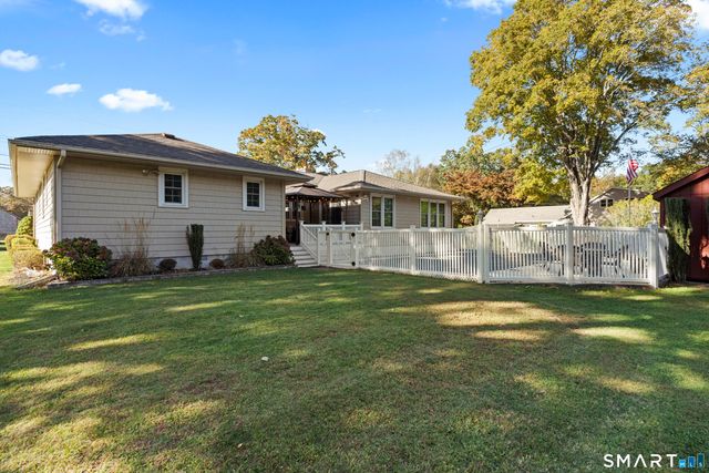 4 Dogwood Drive, Waterford, CT 06375