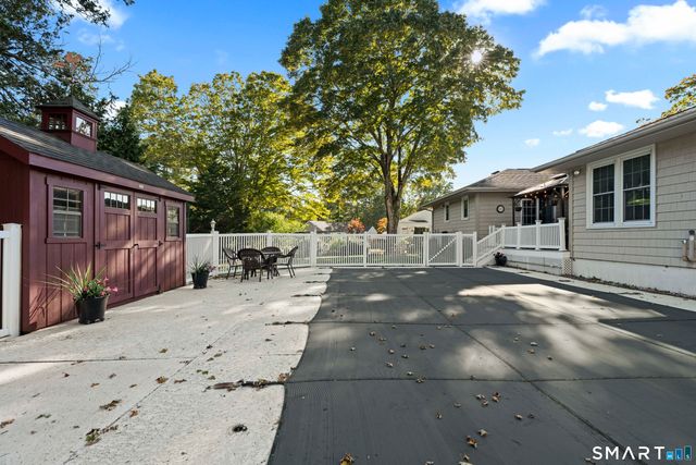 4 Dogwood Drive, Waterford, CT 06375