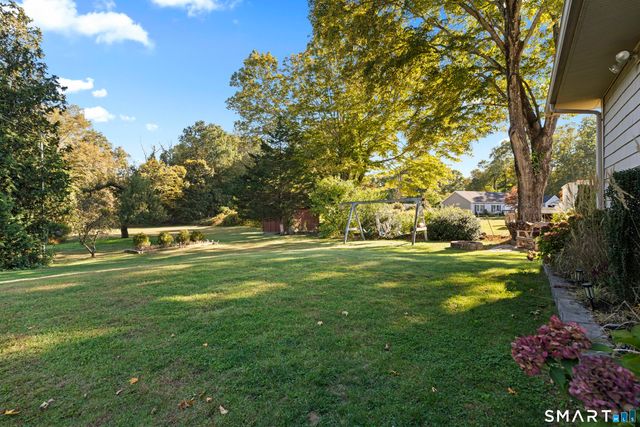 4 Dogwood Drive, Waterford, CT 06375