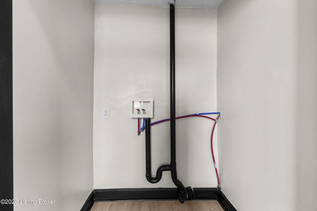 2106 Ratcliffe Ave, Louisville, KY 40210