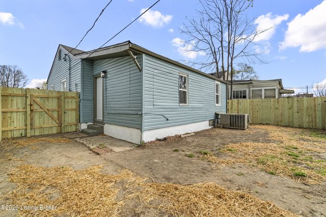 2106 Ratcliffe Ave, Louisville, KY 40210