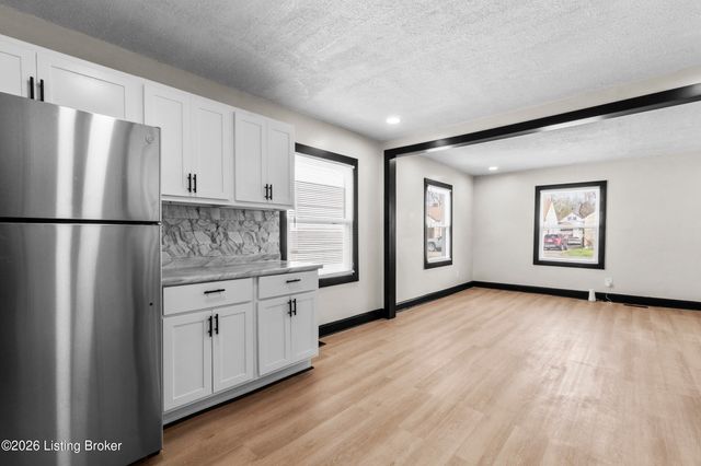 2106 Ratcliffe Ave, Louisville, KY 40210