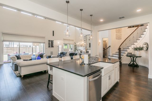 1800 Sable Bay Lane, Arlington, TX 76005