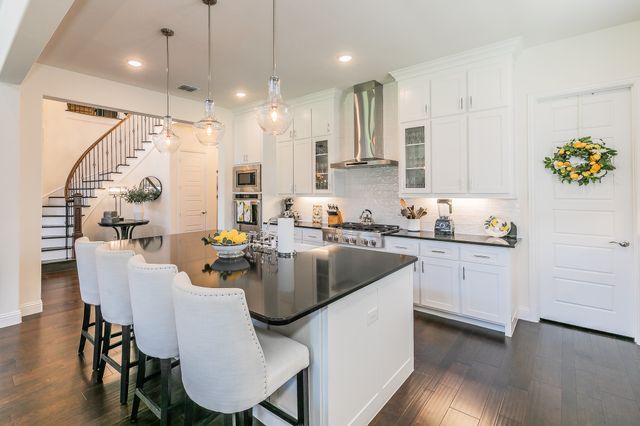 1800 Sable Bay Lane, Arlington, TX 76005