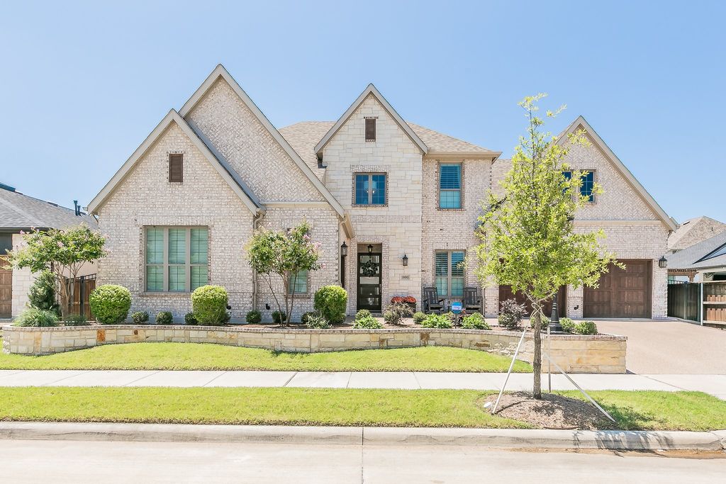 1800 Sable Bay Lane, Arlington, TX 76005
