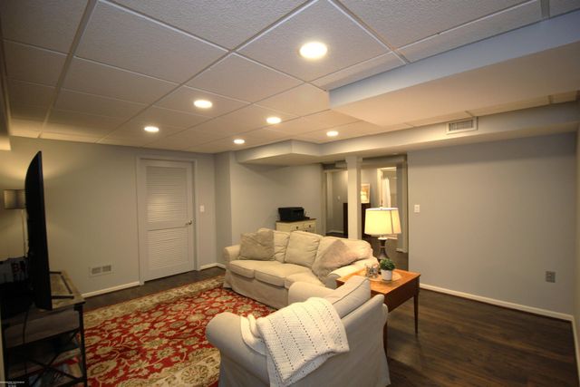 43458 Napa Drive, Sterling Heights, MI 48314