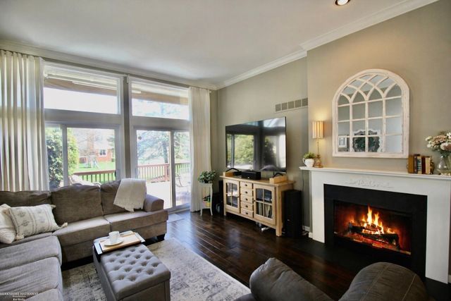 43458 Napa Drive, Sterling Heights, MI 48314
