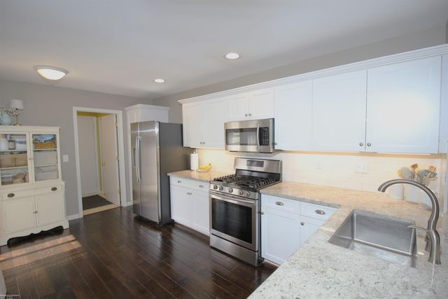 43458 Napa Drive, Sterling Heights, MI 48314