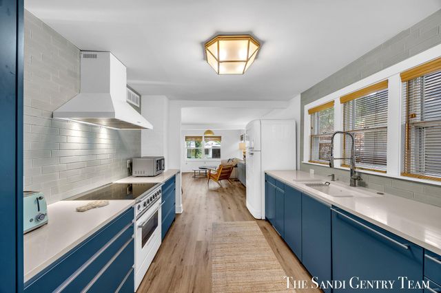 17545 Reenders Street, Spring Lake, MI 49456