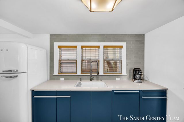 17545 Reenders Street, Spring Lake, MI 49456