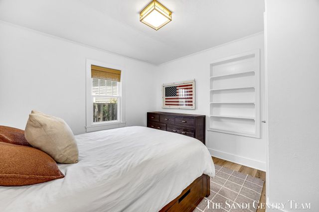 17545 Reenders Street, Spring Lake, MI 49456