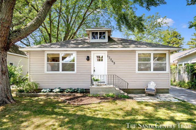 17545 Reenders Street, Spring Lake, MI 49456