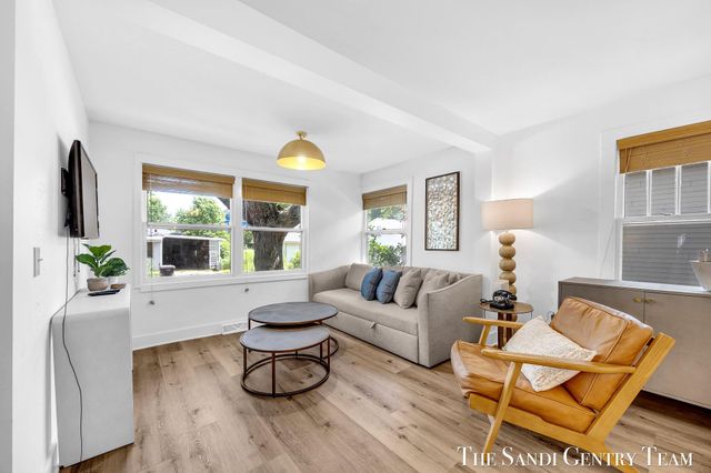 17545 Reenders Street, Spring Lake, MI 49456