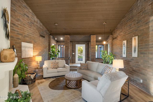 5790 E Territory Avenue, Tucson, AZ 85750