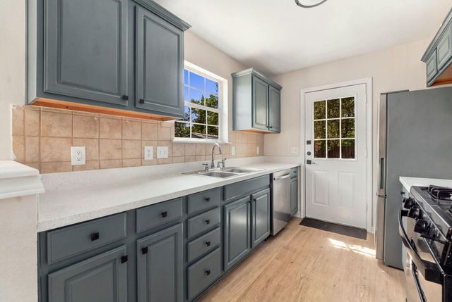 6909 Frontera TRL, Austin, TX 78741