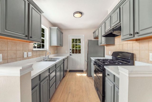 6909 Frontera TRL, Austin, TX 78741
