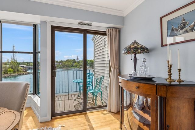 500 Market St Unit 10R, Portsmouth, NH 03801