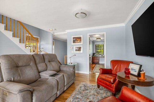 500 Market St Unit 10R, Portsmouth, NH 03801