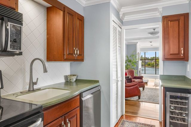 500 Market St Unit 10R, Portsmouth, NH 03801