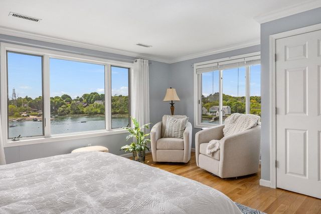 500 Market St Unit 10R, Portsmouth, NH 03801