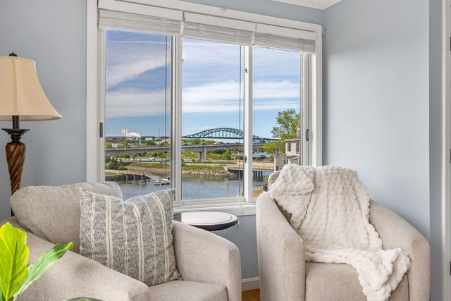 500 Market St Unit 10R, Portsmouth, NH 03801