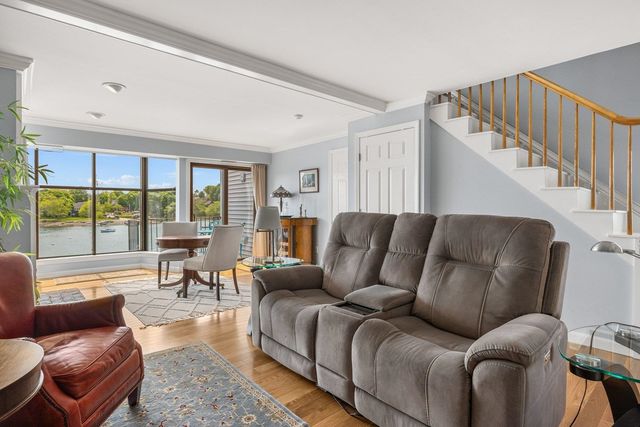 500 Market St Unit 10R, Portsmouth, NH 03801