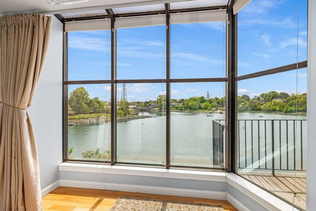 500 Market St Unit 10R, Portsmouth, NH 03801