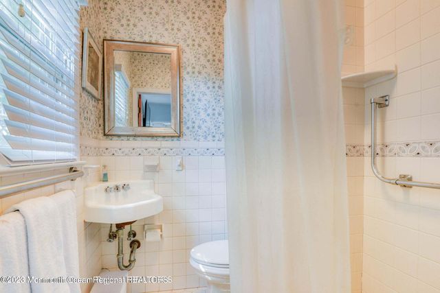 96 Cookman Avenue, Ocean Grove, NJ 07756