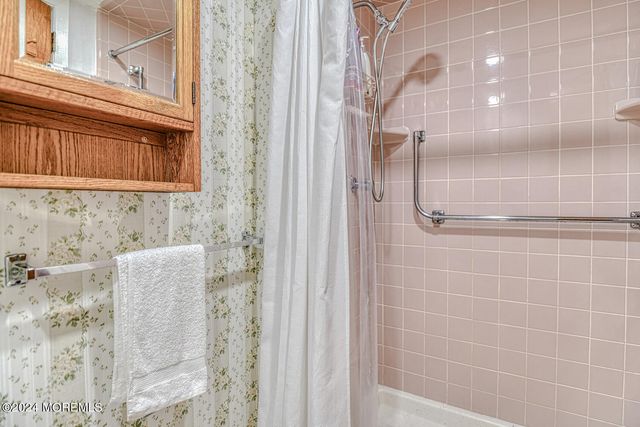 96 Cookman Avenue, Ocean Grove, NJ 07756