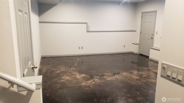 26568 221st Place SE, Maple Valley, WA 98038