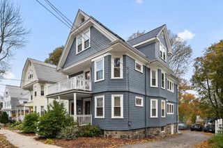 14 Albermarle St 14, Arlington, MA 02476