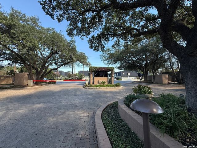 7887 Broadway Apt 707, San Antonio, TX 78209