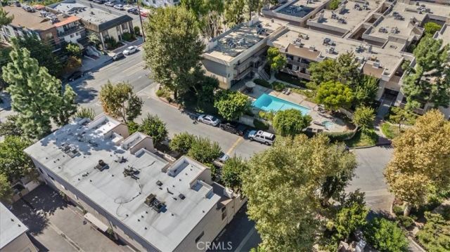15133 Magnolia E, Sherman Oaks, CA 91403