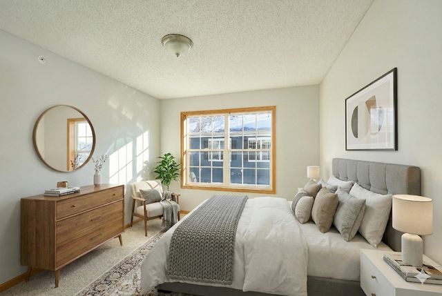 15316 Founders Lane 304, Apple Valley, MN 55124