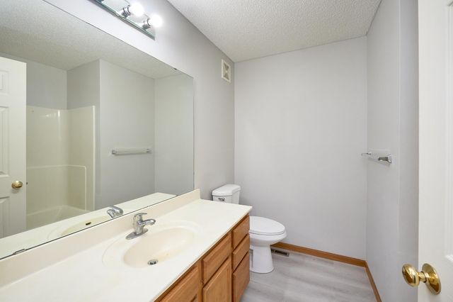 15316 Founders Lane 304, Apple Valley, MN 55124