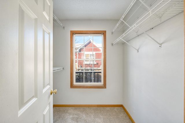 15316 Founders Lane 304, Apple Valley, MN 55124