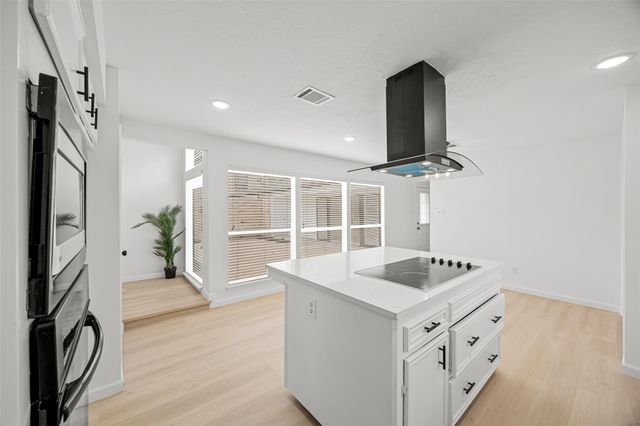 3131 Quail Valley East Drive, Missouri City, TX 77489