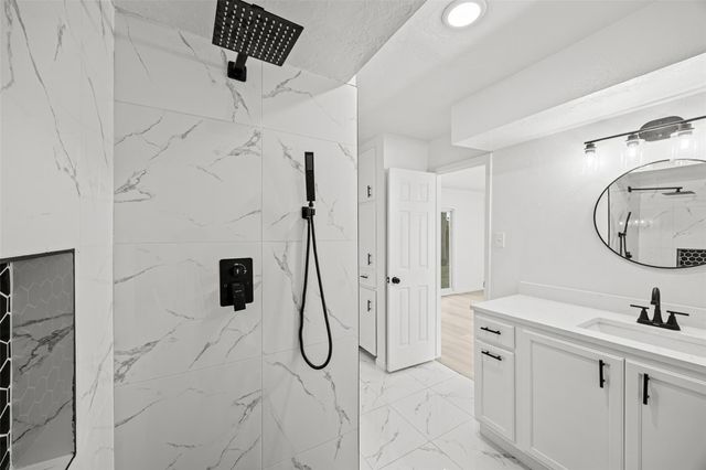 3131 Quail Valley East Drive, Missouri City, TX 77489