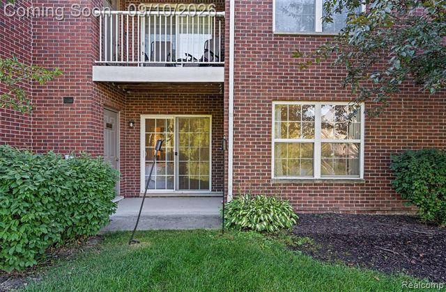 33574 Utica Road, Fraser, MI 48026