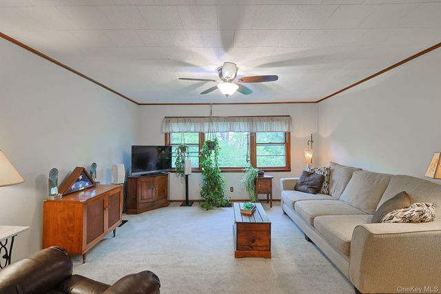 10 Woodycrest Trail, Monroe, NY 10950