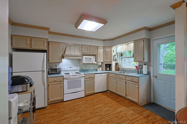 10 Woodycrest Trail, Monroe, NY 10950