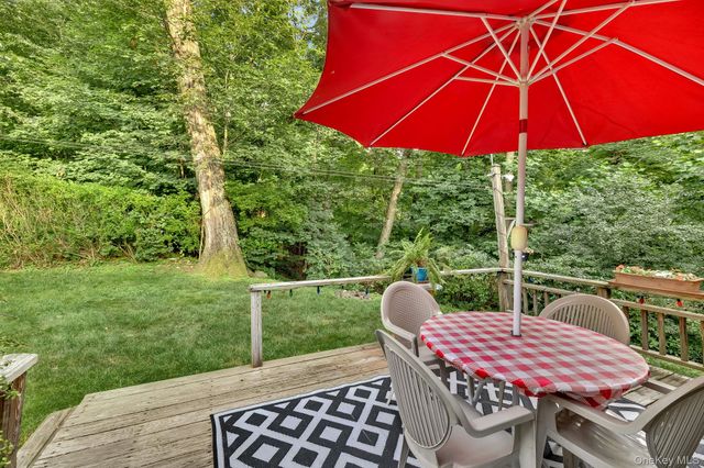 10 Woodycrest Trail, Monroe, NY 10950