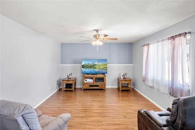 2572 Tokay Road, Phelan, CA 92371