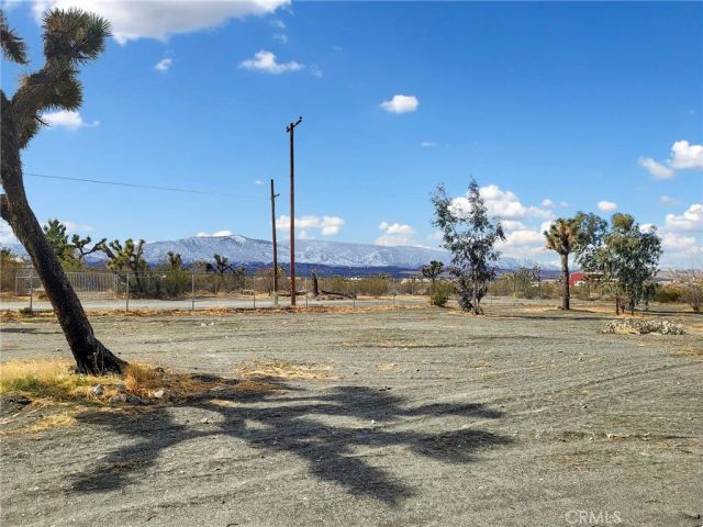 2572 Tokay Road, Phelan, CA 92371