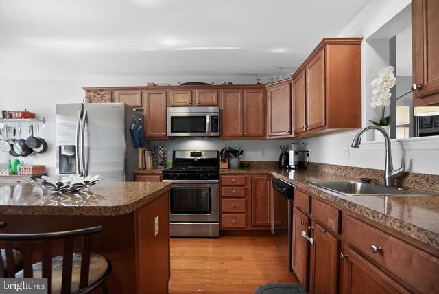 13 LUMBER LN, Mount Ephraim, NJ 08059